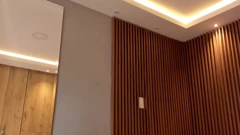 Eilin online show from February 18, 2025, 12:28 pm