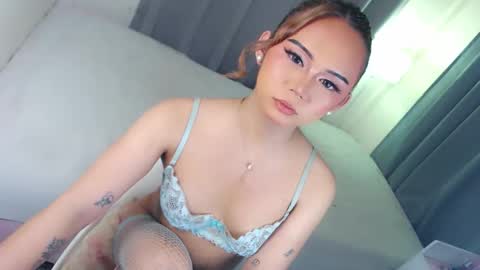 Snapshot of eilleh_loure chatting on March 2, 2026, 2:46 pm Eilleh online show from March 2, 2026, 2:46 pm