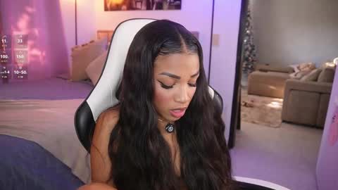 eimi   online show from November 7, 2025, 9:59 pm