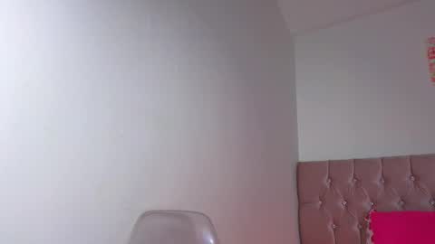 Snapshot of eimy__cute chatting on September 16, 2025, 7:37 pm eimy__cute online show from September 16, 2025, 7:37 pm
