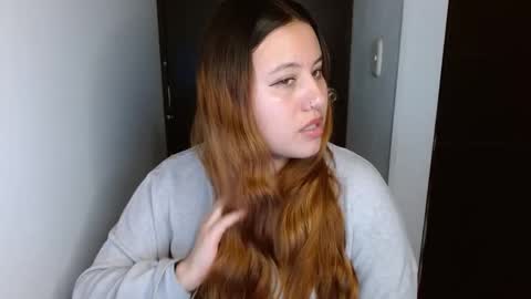 EIMY   MODEL INDEPENDENT online show from February 28, 2025, 5:37 am