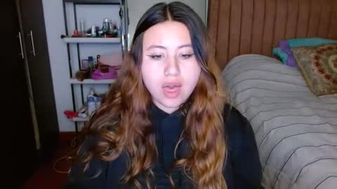 EIMY   MODEL INDEPENDENT online show from March 12, 2025, 2:30 am