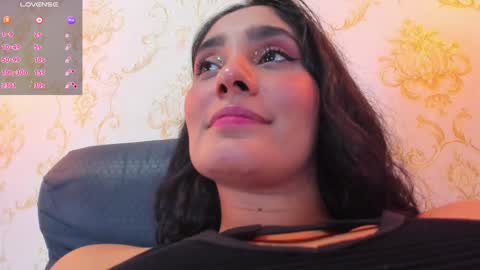 Snapshot of eimy_robertss chatting on December 28, 2024, 11:26 pm Eimy online show from December 28, 2024, 11:26 pm