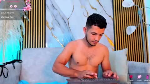 YG COUPLE online show from October 3, 2025, 8:39 pm