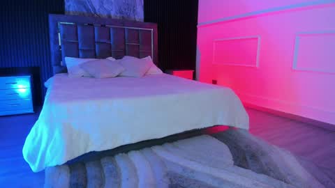 Eiryn Raven online show from April 9, 2026, 11:59 am