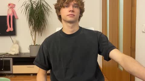 Snapshot of eitanhere chatting on December 20, 2024, 4:42 am Eitan online show from December 20, 2024, 4:42 am