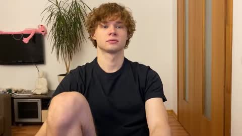 Snapshot of eitanhere chatting on January 21, 2025, 3:32 pm Eitan online show from January 21, 2025, 3:32 pm