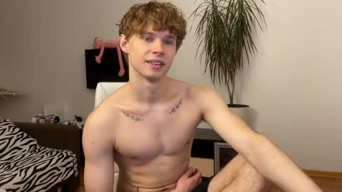 Snapshot of eitanhere chatting on February 1, 2025, 2:56 pm Eitan online show from February 1, 2025, 2:56 pm