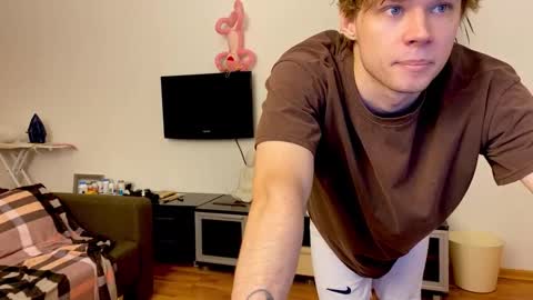 Snapshot of eitanhere chatting on February 13, 2025, 2:20 pm Eitan online show from February 13, 2025, 2:20 pm