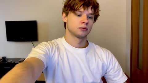 Snapshot of eitanhere chatting on February 17, 2025, 12:48 pm Eitan online show from February 17, 2025, 12:48 pm