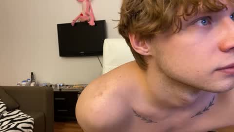 Snapshot of eitanhere chatting on March 5, 2025, 8:53 pm Eitan online show from March 5, 2025, 8:53 pm