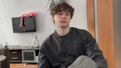 Snapshot of eitanhere chatting on March 8, 2025, 11:16 am Eitan online show from March 8, 2025, 11:16 am