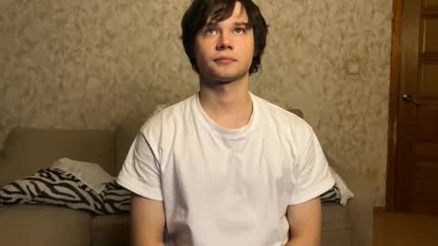 Snapshot of eitanhere chatting on December 19, 2025, 4:25 pm Eitan online show from December 19, 2025, 4:25 pm