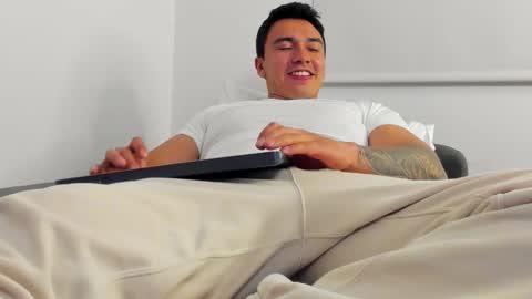 EITHAN CONOR online show from March 20, 2026, 3:44 am