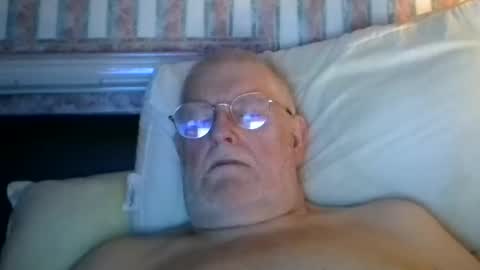 eketman1964 online show from October 13, 2025, 10:43 pm