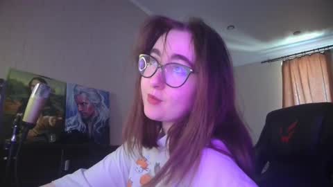 If you like it when I meow give me a thumbs up online show from February 20, 2025, 10:05 am