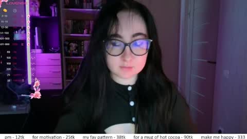 If you like it when I meow give me a thumbs up online show from April 10, 2026, 10:09 am