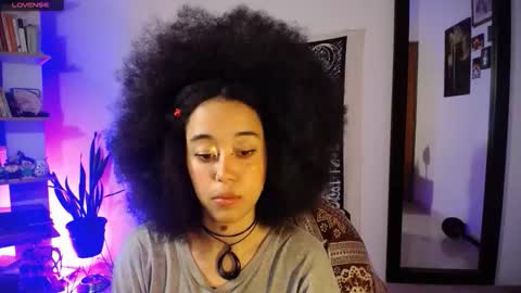 Snapshot of ela_0 chatting on February 18, 2026, 5:36 am Ela Help me reach 100 thumbs up online show from February 18, 2026, 5:36 am