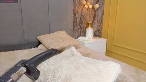   online show from December 11, 2024, 10:16 pm