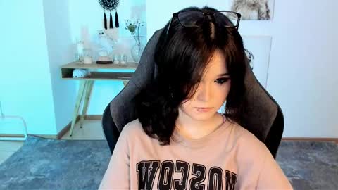 Your sweet girl online show from February 28, 2025, 7:35 pm