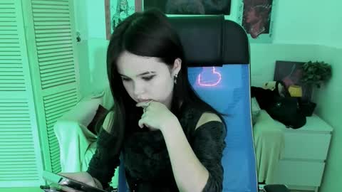 Your sweet girl online show from November 11, 2025, 7:58 pm