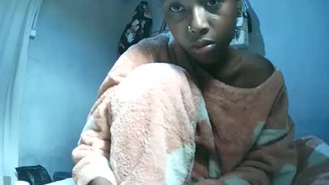 elalia1234 online show from December 21, 2025, 7:15 am