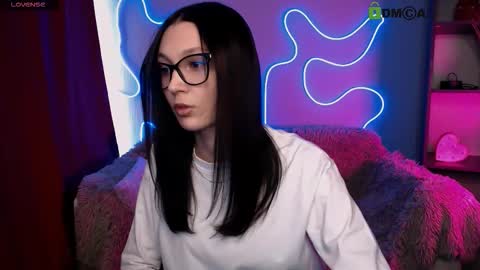 Snapshot of elani_grey chatting on March 2, 2026, 11:28 am elani online show from March 2, 2026, 11:28 am