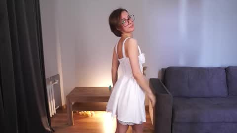 Snapshot of elannand chatting on September 13, 2025, 6:13 am ELA 3 online show from September 13, 2025, 6:13 am