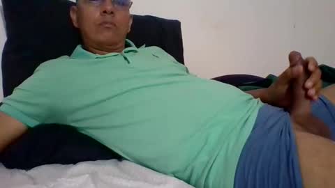 elapasionado05 online show from April 26, 2026, 4:32 am