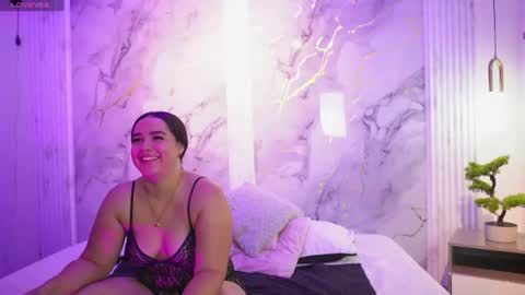 elara_and_amber online show from June 12, 2026, 2:21 am
