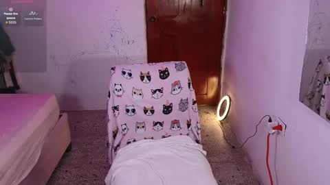 elaseles23 online show from November 10, 2025, 11:15 pm