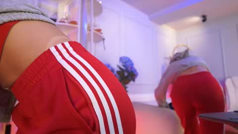 Elasummeer online show from March 7, 2026, 12:02 pm