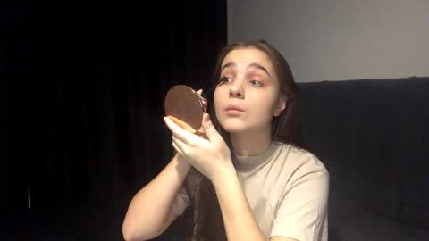 Snapshot of eleanorolaes chatting on February 24, 2026, 3:43 pm Kelly online show from February 24, 2026, 3:43 pm