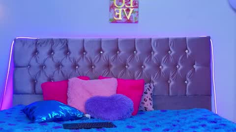 electra__moon online show from February 3, 2026, 6:22 am