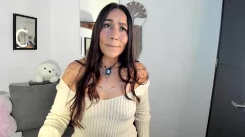 Snapshot of electra_hunt chatting on February 24, 2026, 12:30 am Electra- Please help me reach 100 likes online show from February 24, 2026, 12:30 am