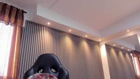 Electra online show from December 6, 2024, 11:33 am