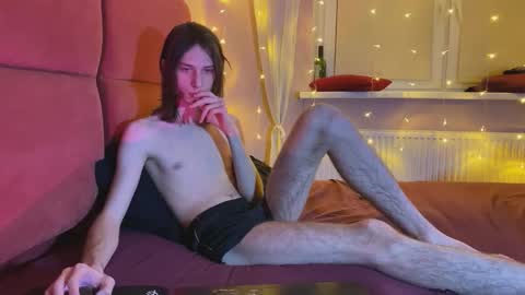 eleganc3 online show from January 16, 2026, 4:44 pm