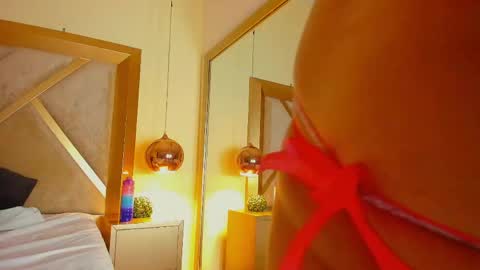 Elena Watsonn online show from April 9, 2026, 8:14 pm