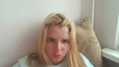 Elena online show from June 9, 2026, 3:23 pm
