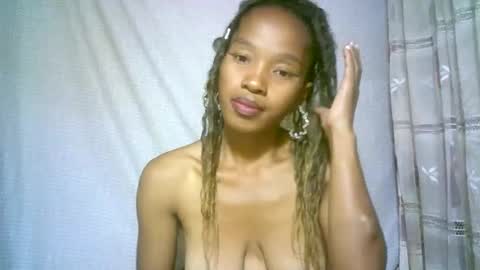 elenah013 online show from February 24, 2025, 7:55 am