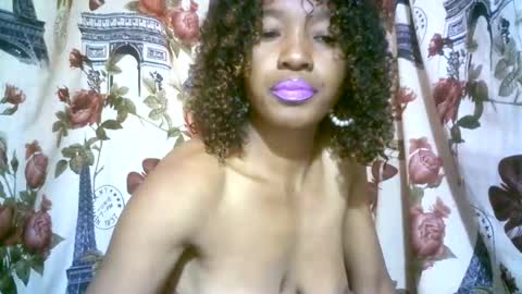 elenah013 online show from September 12, 2025, 6:02 am