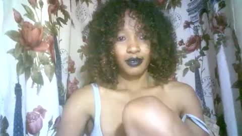 elenah013 online show from November 1, 2025, 6:37 am