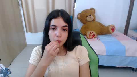 agnes online show from March 11, 2025, 5:57 pm