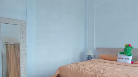 Eleonora online show from January 4, 2025, 6:19 am