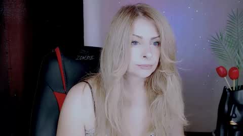 Elli online show from October 12, 2025, 6:12 am