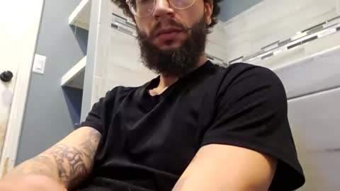 elephant_titus online show from February 15, 2026, 7:38 am