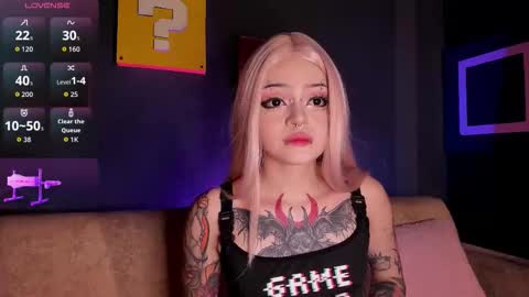 ELETTRA online show from October 19, 2025, 10:10 pm