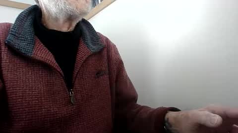 elfyonee online show from December 5, 2025, 1:20 pm