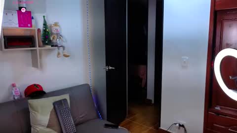 elian online show from November 24, 2025, 6:46 am