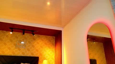 Snapshot of elian_craiggggg chatting on February 18, 2026, 12:17 am Elian online show from February 18, 2026, 12:17 am